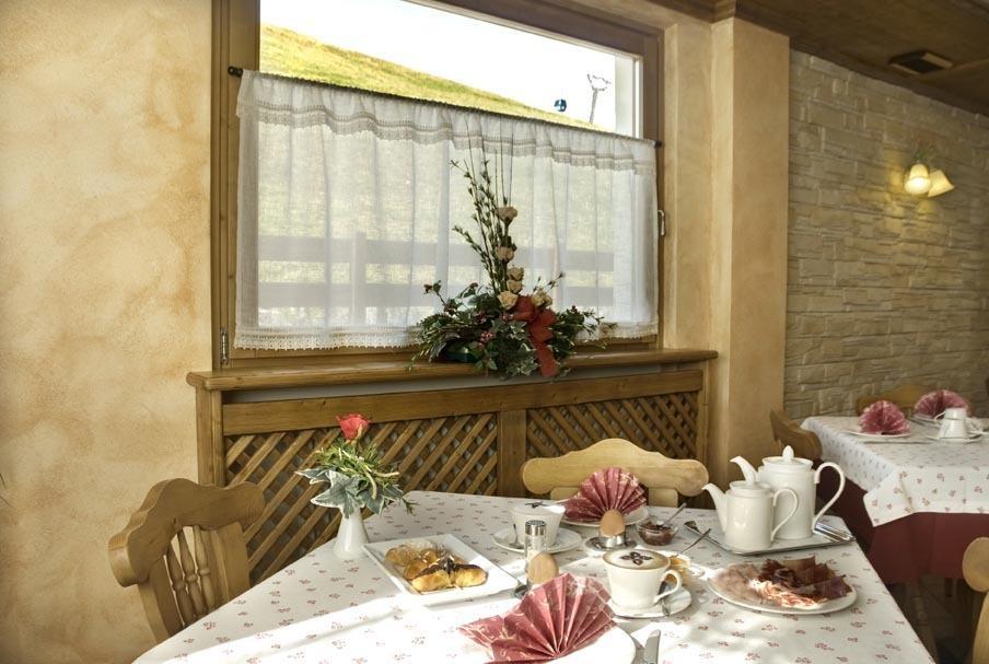 Hotel Costanza Mountain Holiday Livigno Kültér fotó